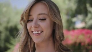 Трансгендер трахает девушку и парня порно